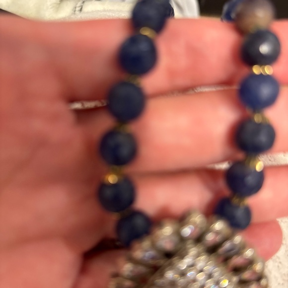 Rhinestone crystal necklace with blue agate beads - Picture 4 of 6